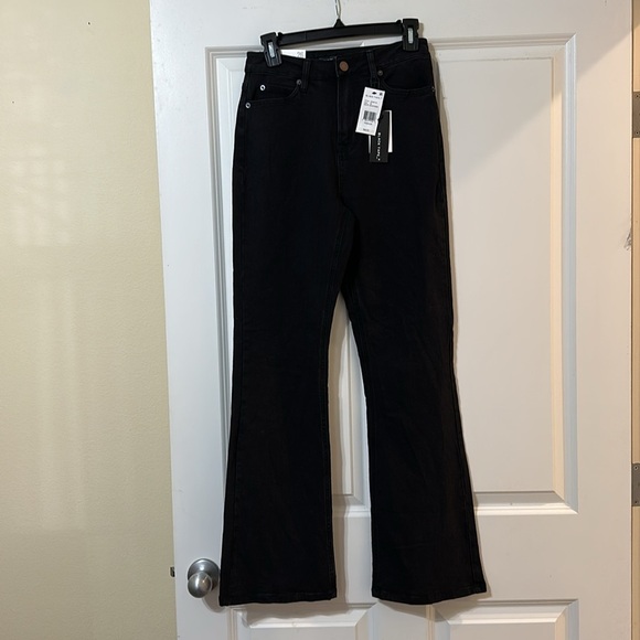 NWT Black Tape Maya High Rise Relaxed Flare Black Wash Women’s Jeans, Size 26 - Picture 4 of 16